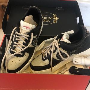 Air Force 1 premium goods 7.5 excellent condition